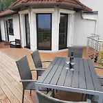 Gruppenunterkunft Mit Pool In Villa Ballenstedt