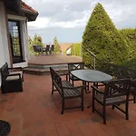 Gruppenunterkunft Mit Pool In Villa *