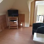 Villa Gruppenunterkunft Mit Pool In *