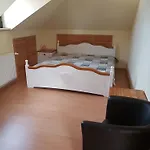 Gruppenunterkunft Mit Pool In