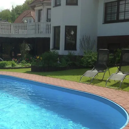 Gruppenunterkunft Mit Pool In *
