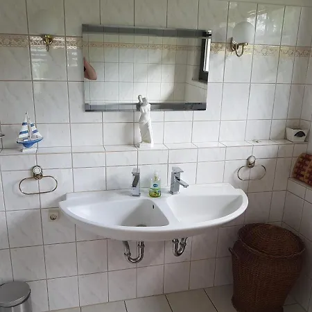 Group Hideaway With Pool * Ballenstedt