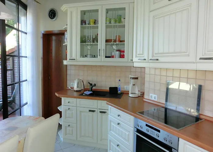 Group Hideaway With Pool *