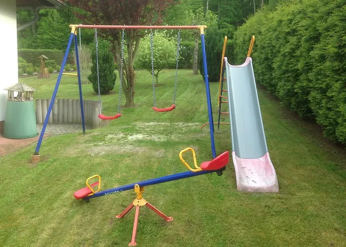 ヴィラ Group Hideaway With Pool バレンシュテット