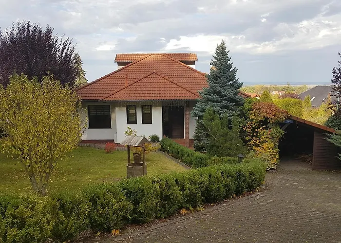 Group Hideaway With Pool *