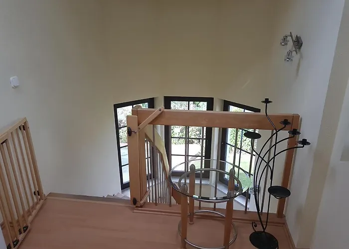 Вилла Group Hideaway With Pool